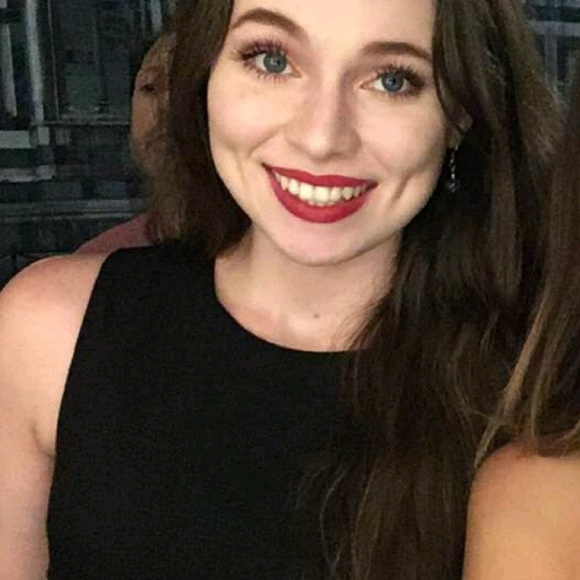 Meet your Posher, Elizabeth - Picture 1 of 1
